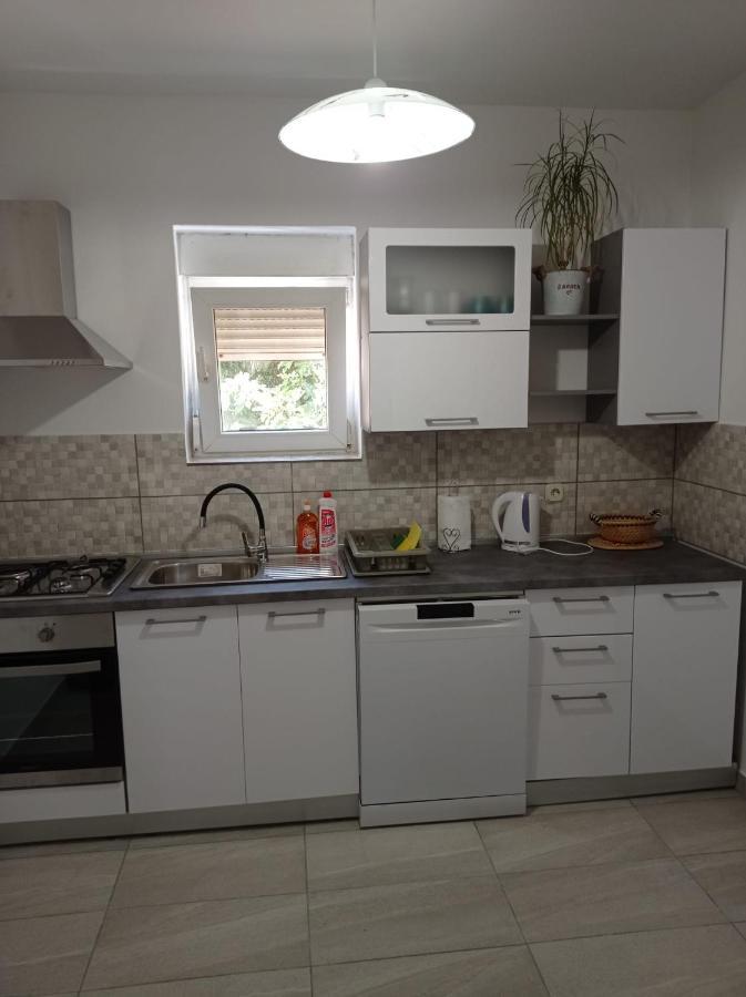 Apartman Vesna Pag Apartamento Pag Town Exterior foto