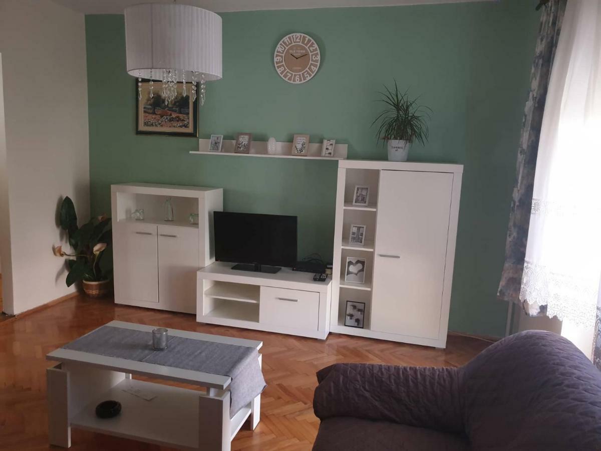 Apartman Vesna Pag Apartamento Pag Town Exterior foto