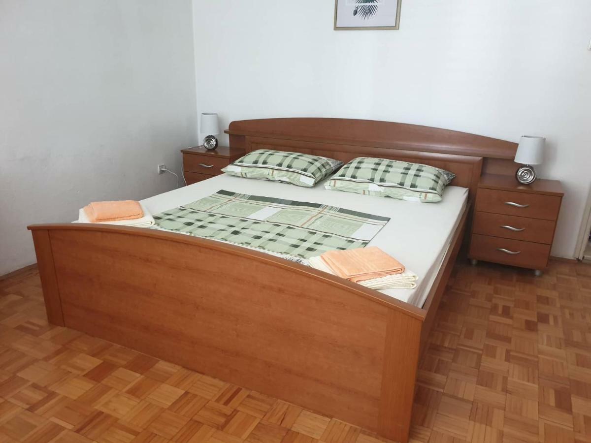 Apartman Vesna Pag Apartamento Pag Town Exterior foto